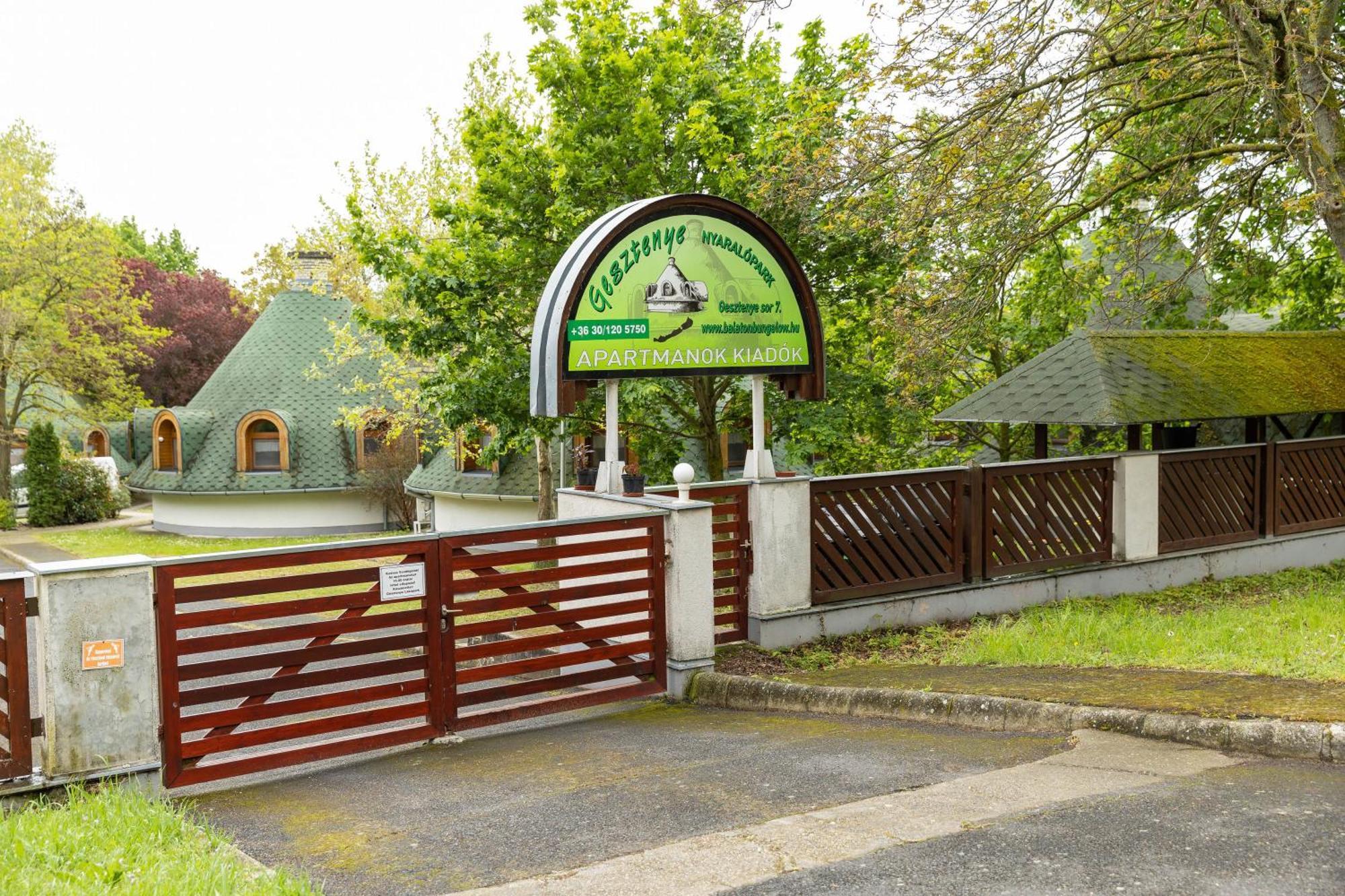 Gesztenye Nyaralopark Balatonudvari Exterior photo